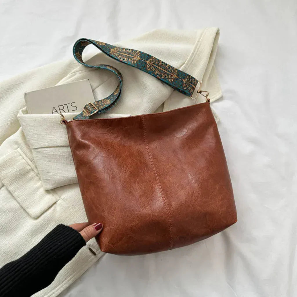 Davy | Women's Hobo Shoulder Bag with Boho Strap