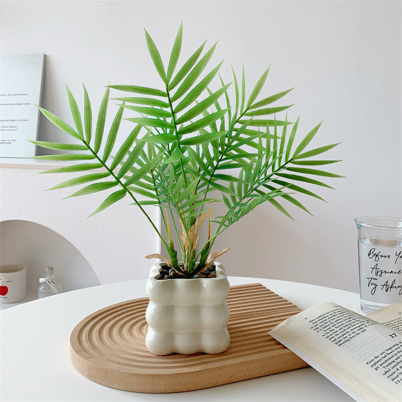 Plante artificielle décorative en pot