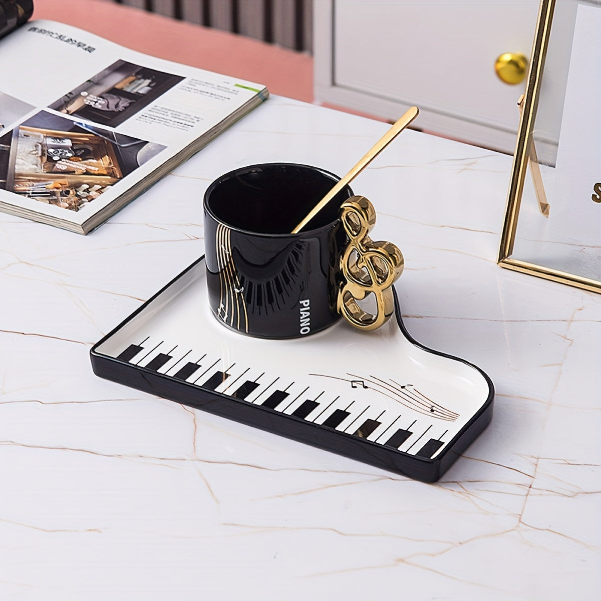 Pianissimo of Taste – Elegant Cup and Tray Set for Music Lovers