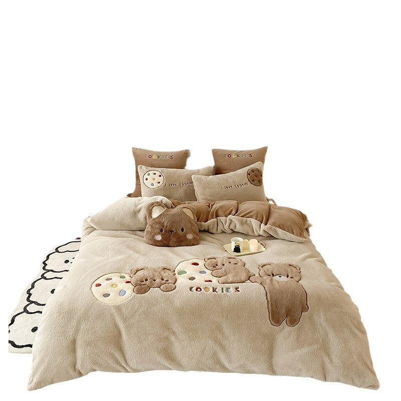 Plush Bedding Set with Bear and Cookie Appliqués