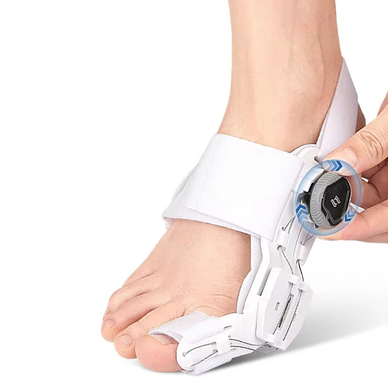 Toe Corrector for Hallux Valgus with Adjustable Support