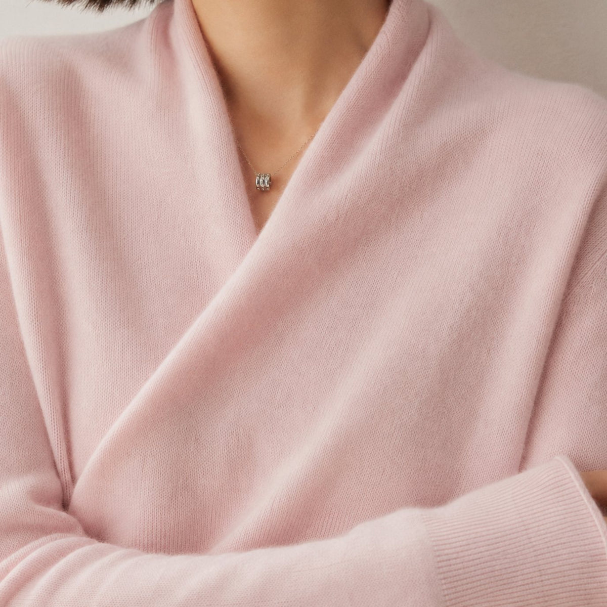 Pull en maille pour femme en mélange de cachemire, à col châle croisé