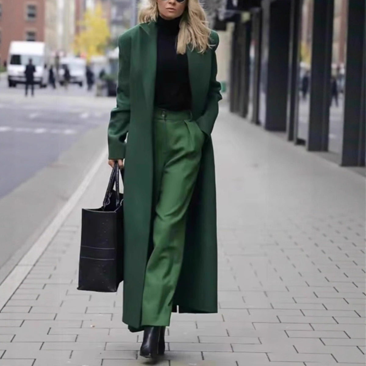 Women's Long Wool Coat – Double-Breasted with Deep Pockets