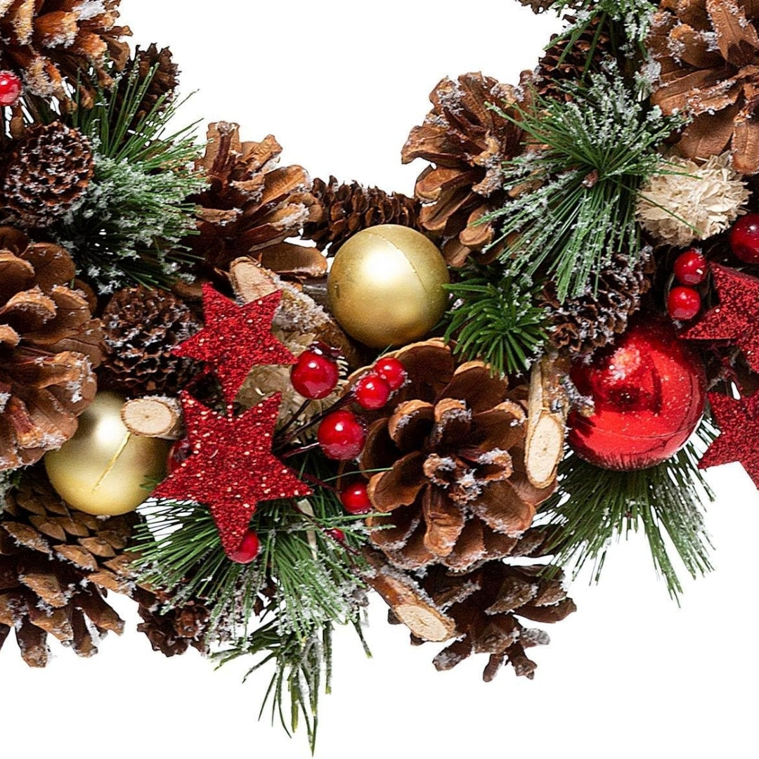 Christmas Wreath with Decorative Holly Star