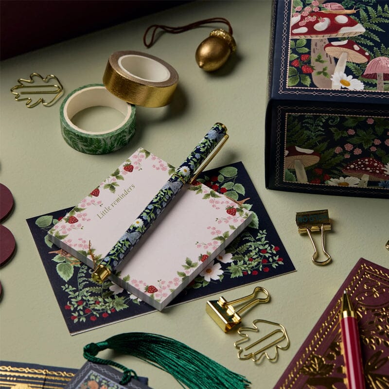 Davy | 24 Days Premium Stationery Advent Calendar | Limited "Winter Forest" Edition | 24 Exclusive Stationery Surprises | Sustainable & Plastic-Free | Includes 2025 Calendar & Accessories