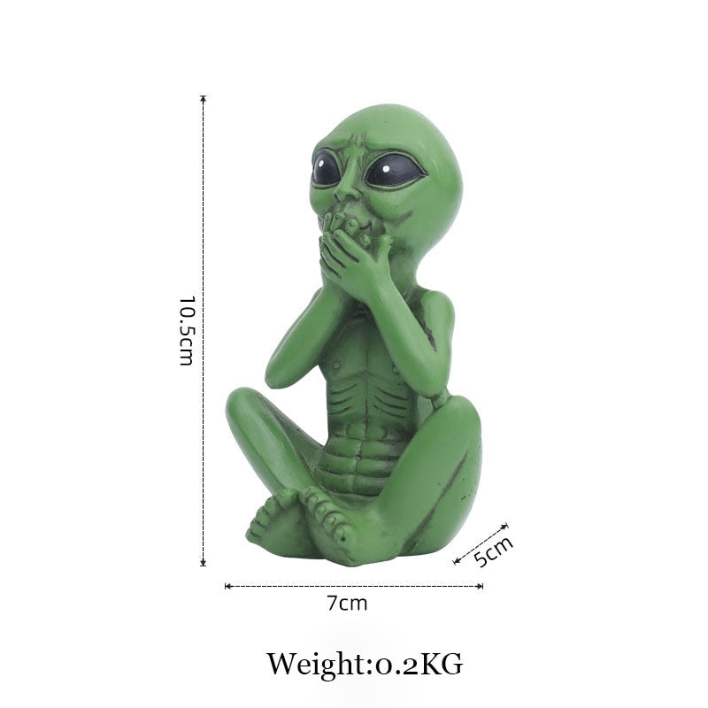Davy | Alien Statue made of Resin for Garden & Outdoor