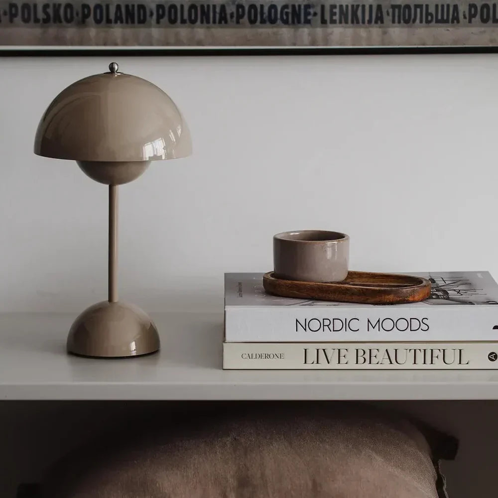 Davy | Atmospheric Dimmable LED Table Lamp