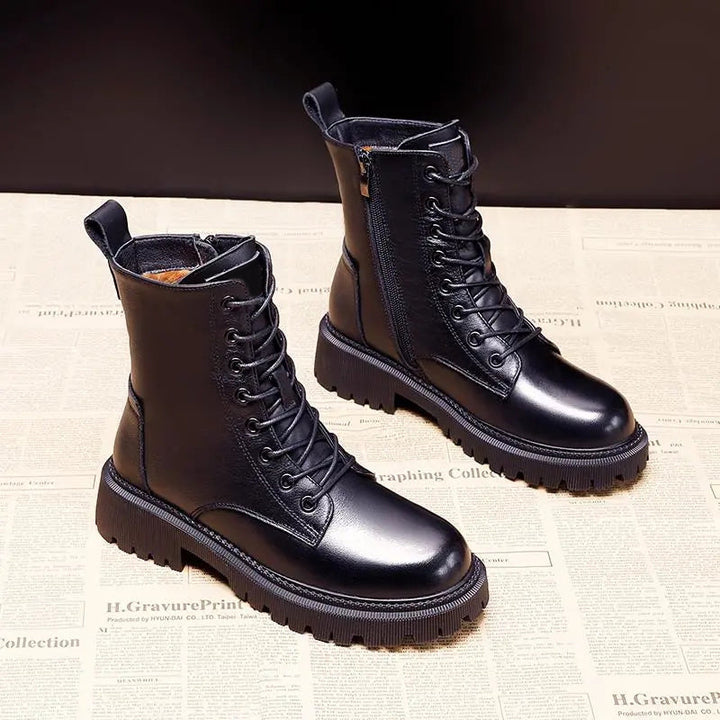 Davy Delphine – Winter Boots Made of Black Leather