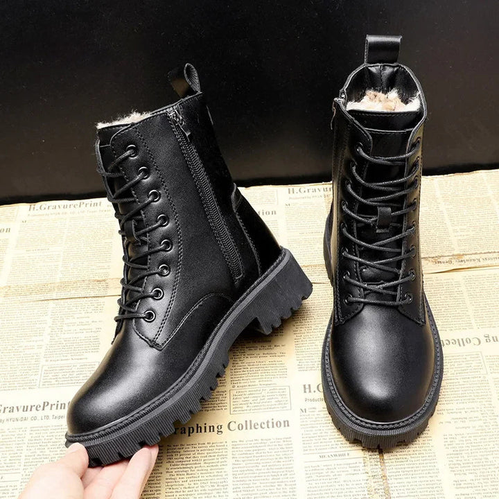 Davy Delphine – Winter Boots Made of Black Leather