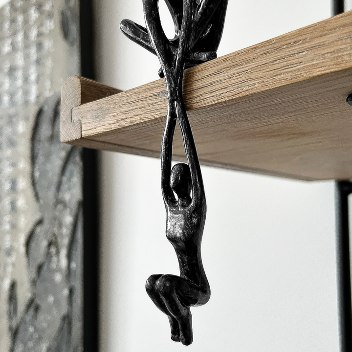 Davy | Figurine Sculpture Interlocking Figures Shelf Decor