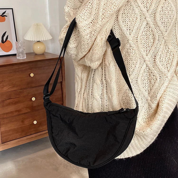 Davy | Haze Bag️ | The fashionable dumpling bag for a stylish outfit