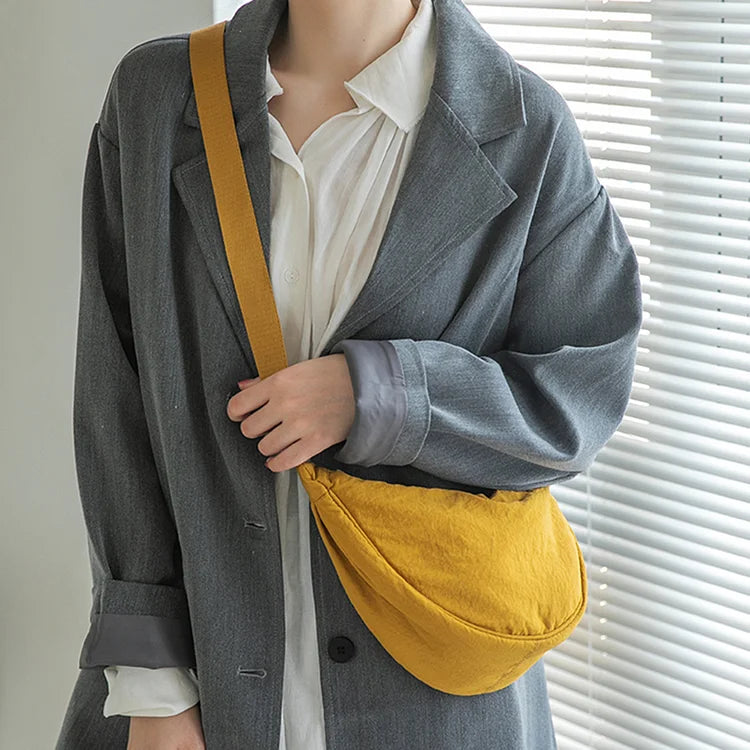 Davy | Haze Bag️ | The fashionable dumpling bag for a stylish outfit