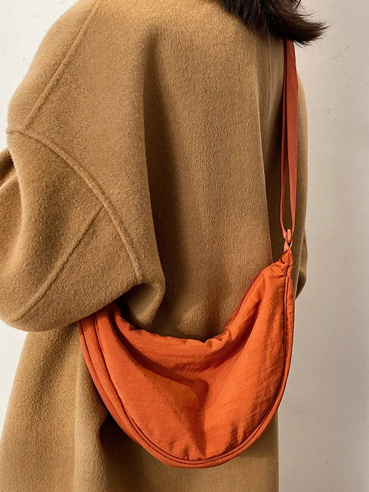 Davy | Haze Bag️ | The fashionable dumpling bag for a stylish outfit