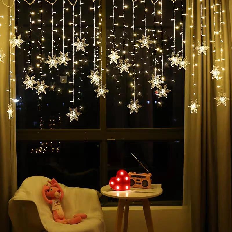 Davy | LED Curtain Light String with Snowflake | Indoor & Outdoor