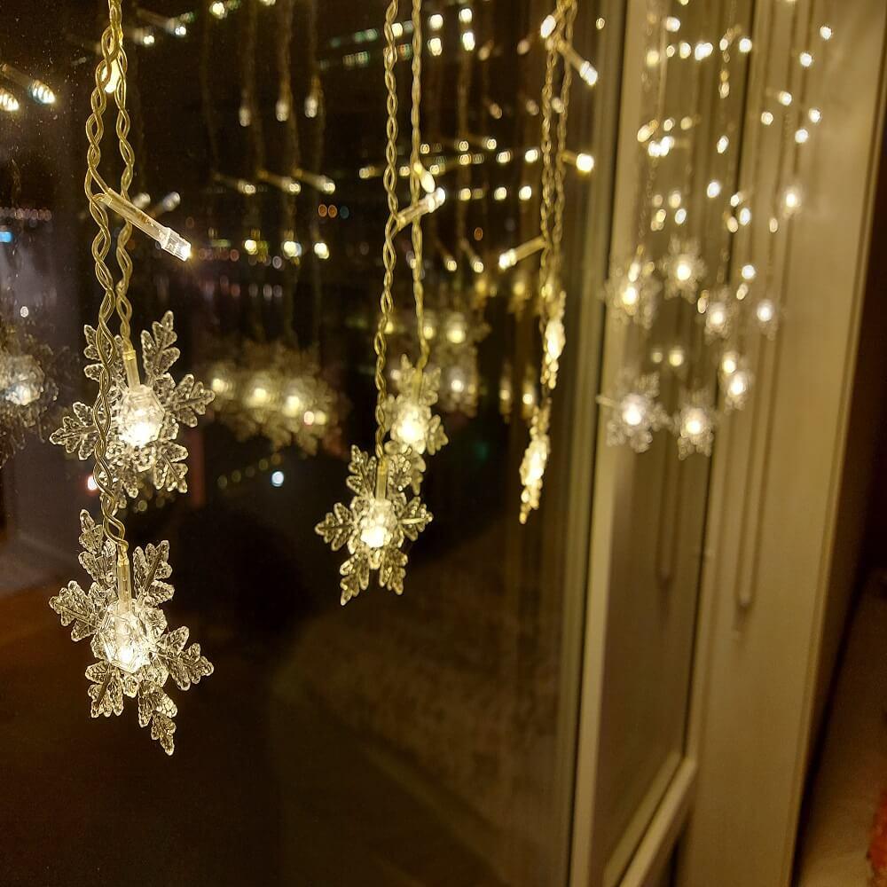 Davy | LED Curtain Light String with Snowflake | Indoor & Outdoor