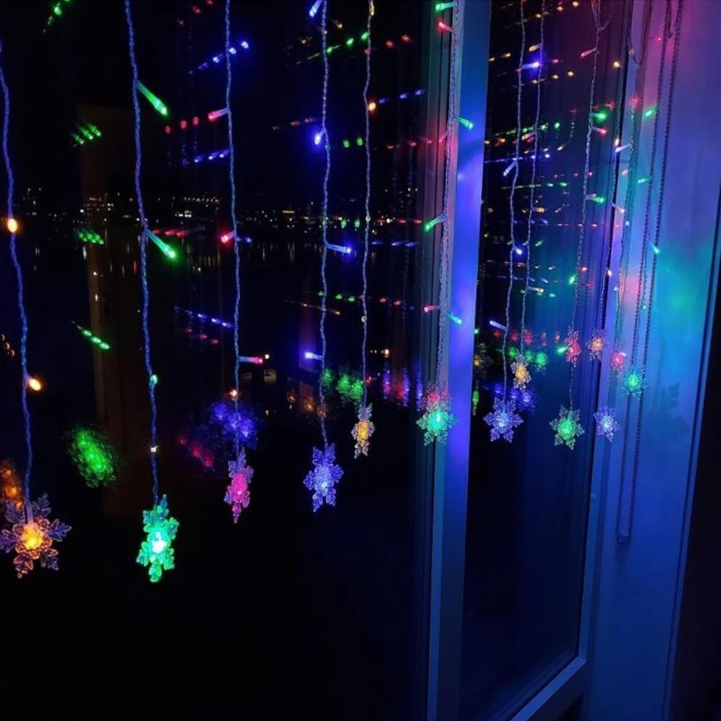 Davy | LED Curtain Light String with Snowflake | Indoor & Outdoor