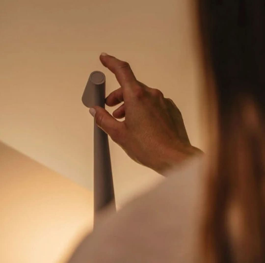 Davy | Nordic Minimalist Design Mood Light | Wireless | LED | Reading Lamp | Table Lamp
