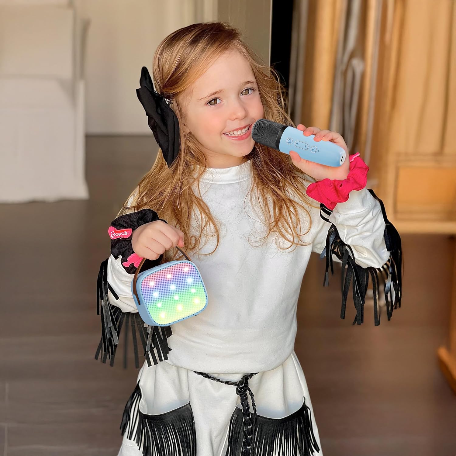 Davy | Portable Mini Karaoke Machine with Bluetooth Speaker and 2 Wireless Microphones – Veylo