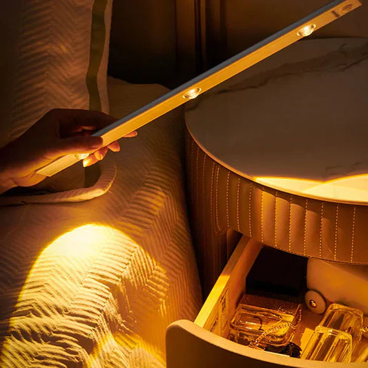 Davy | Wireless LED Light with Motion Sensor | Rechargeable, Dimmable & 3 Colors