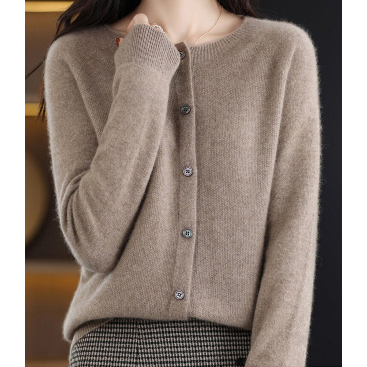 Davy Women's Round Neck Cardigan Sweater