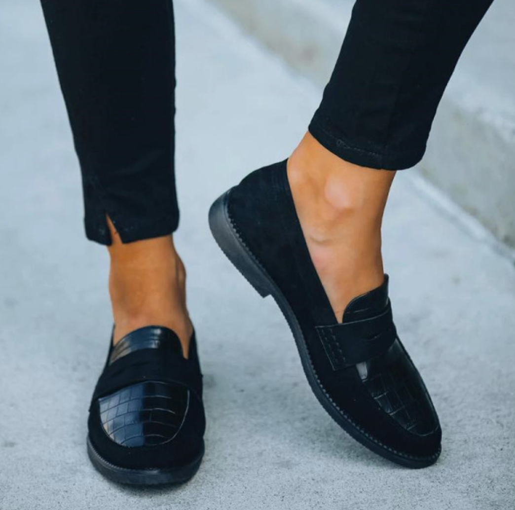 Elegant Round Toe Loafers for Everyday Use