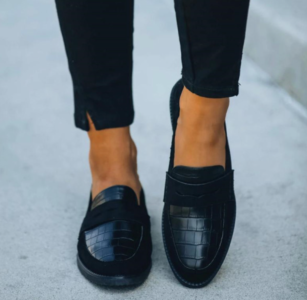 Elegant Round Toe Loafers for Everyday Use
