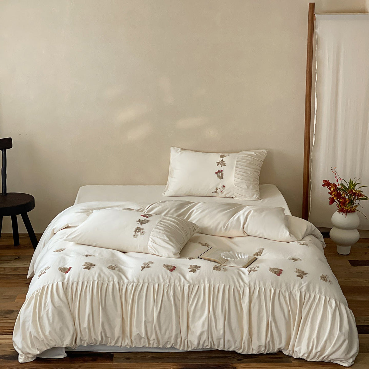 Embroidered Bedding Set with Gathered Duvet Cover and Pillowcases