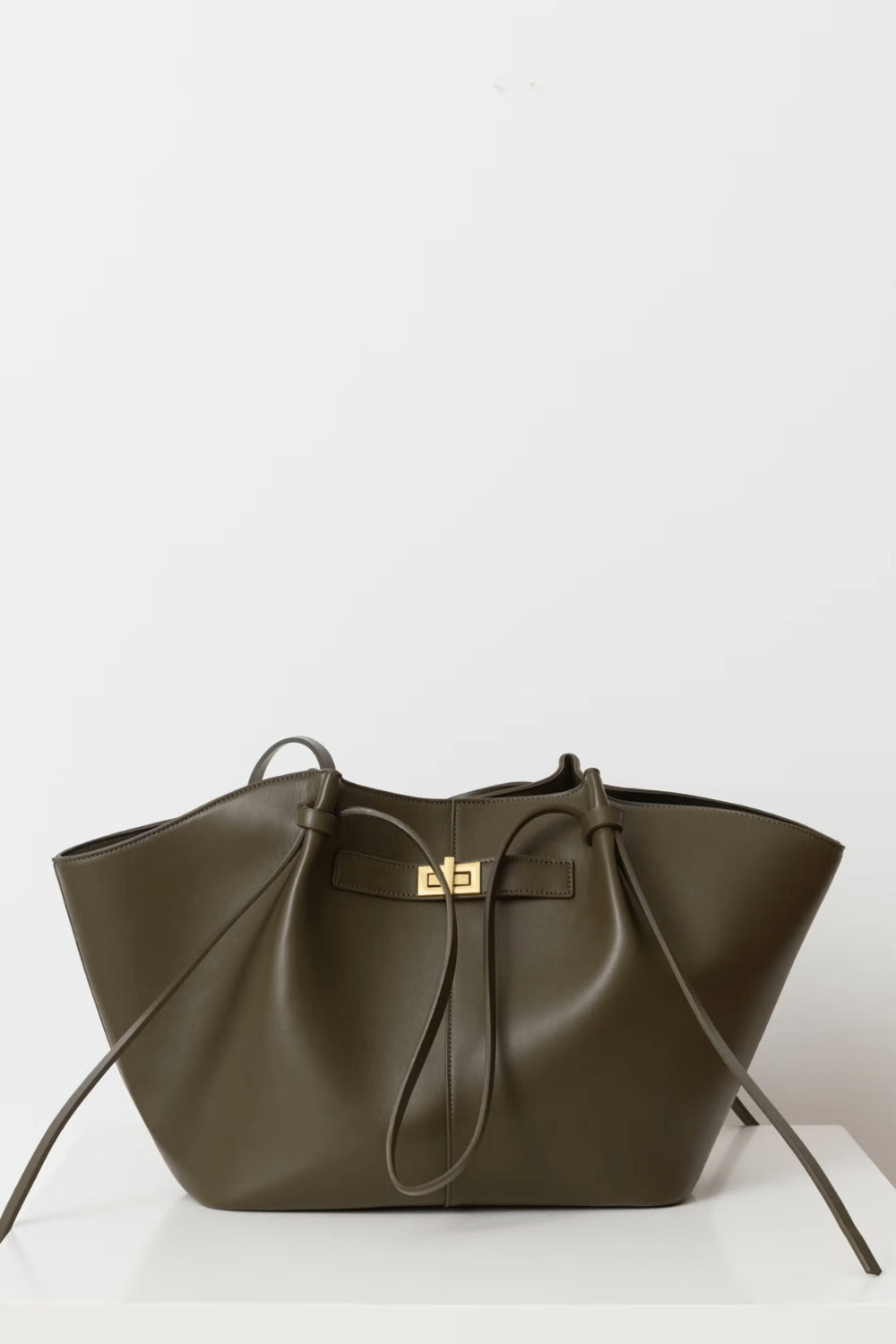 Sac cabas en cuir pour tous les jours avec détail de fermeture avant