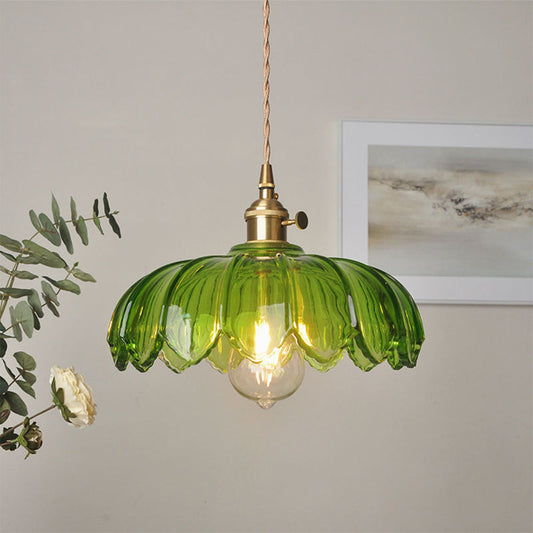 Glass light that delights with details!