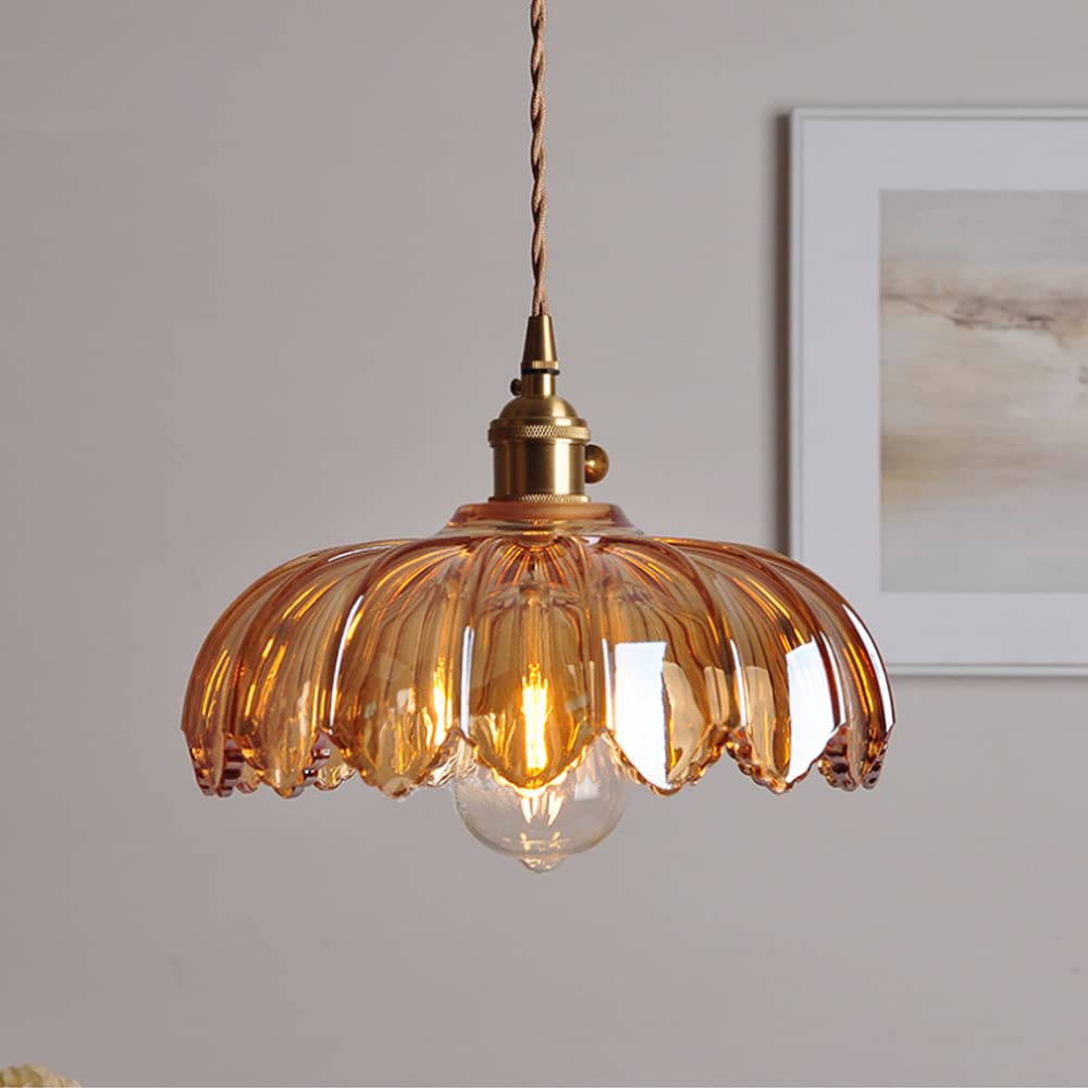 Glass light that delights with details!