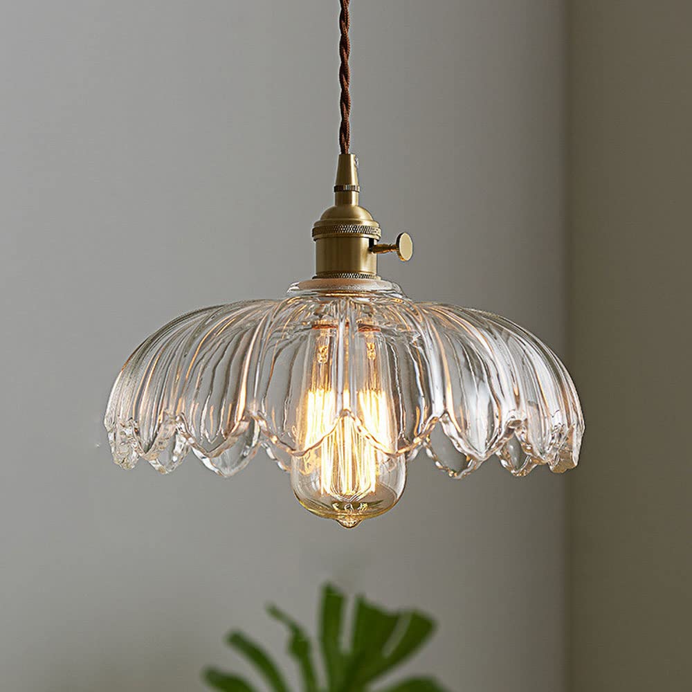 Glass light that delights with details!
