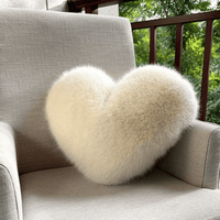 HUGNEST – Coussin en fausse fourrure en forme de cœur pour des espaces de vie chaleureux et modernes