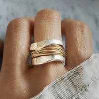 Argent et Or Entrelacés en Harmonie