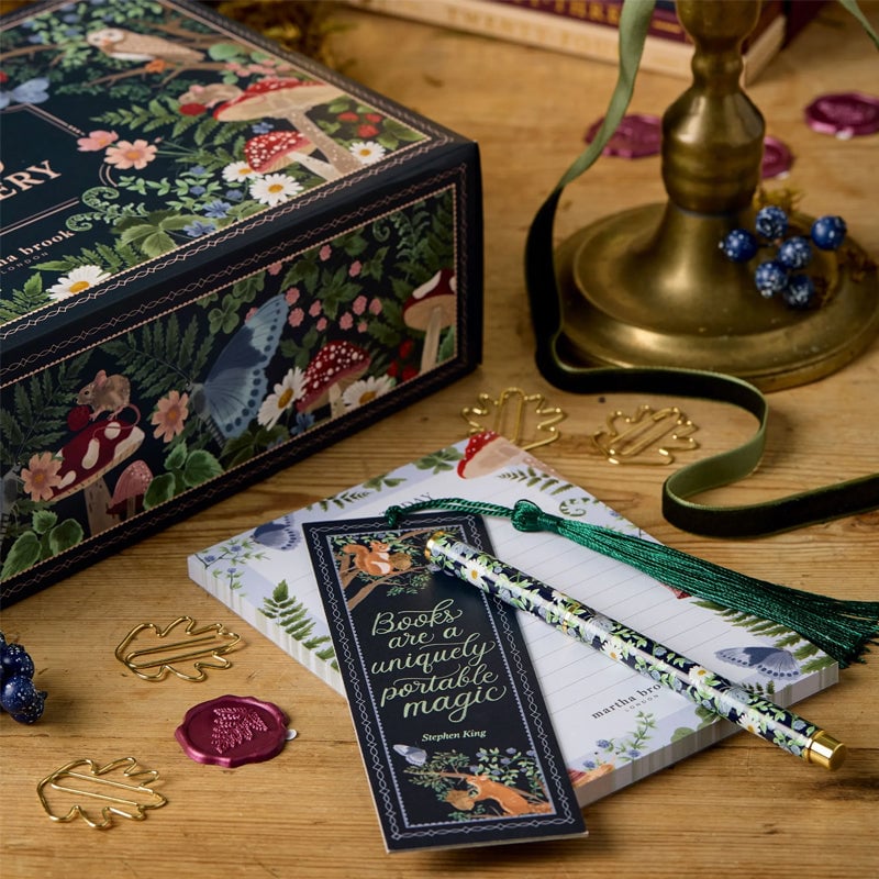 JollyJournals™ - Advent Calendar with Stationery 24 Surprises