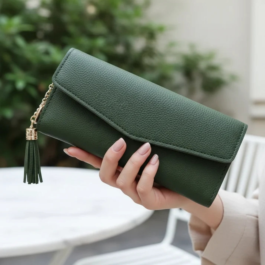 Leather Wallet - Western Style with Practical Compartments and Slim Shape