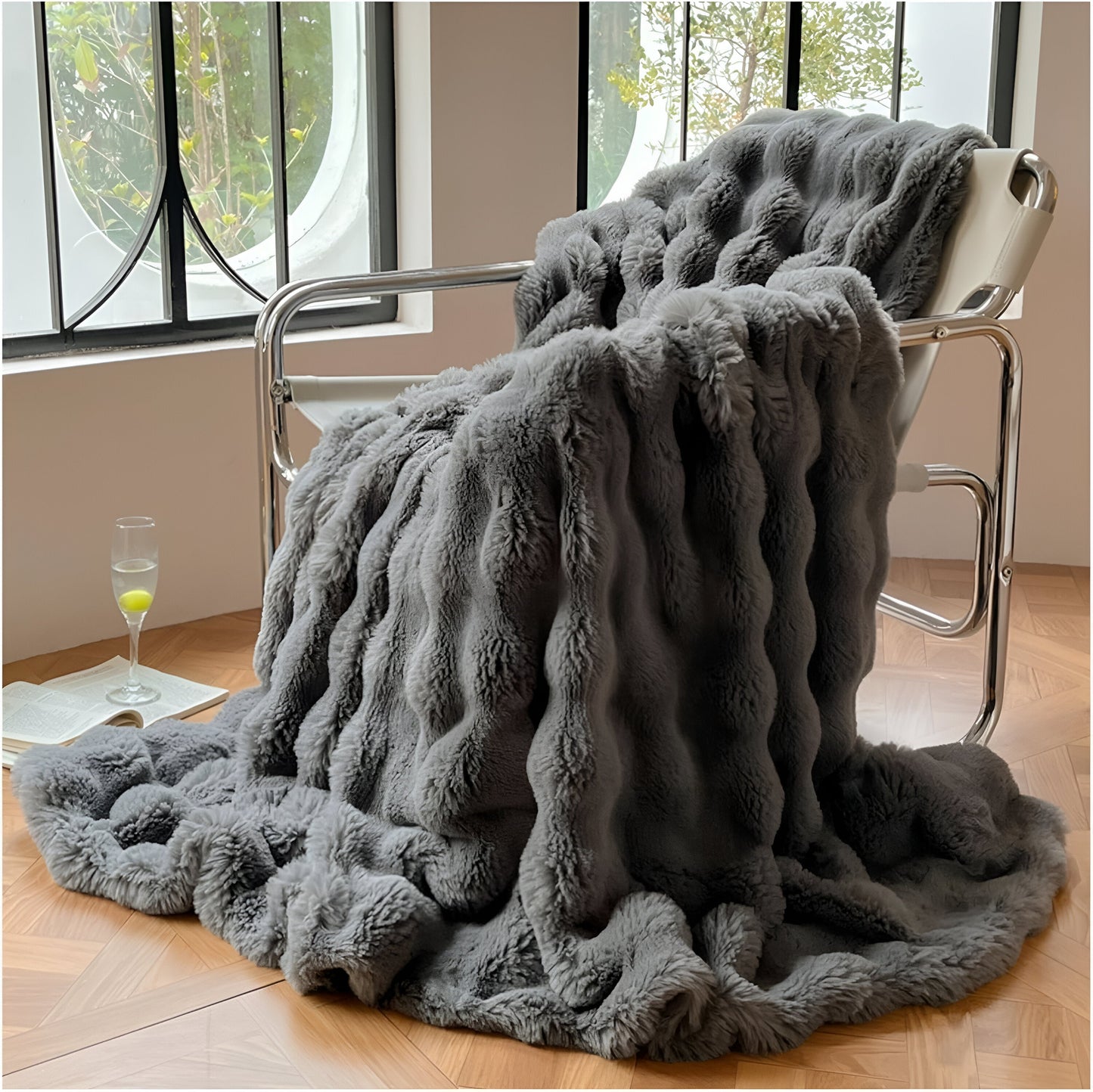 Luxurious, portable blanket for on-the-go – Soft comfort for every environment