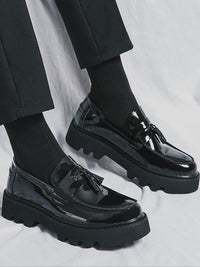 Mocassins pour homme à pampilles ultra-brillants avec semelle épaisse