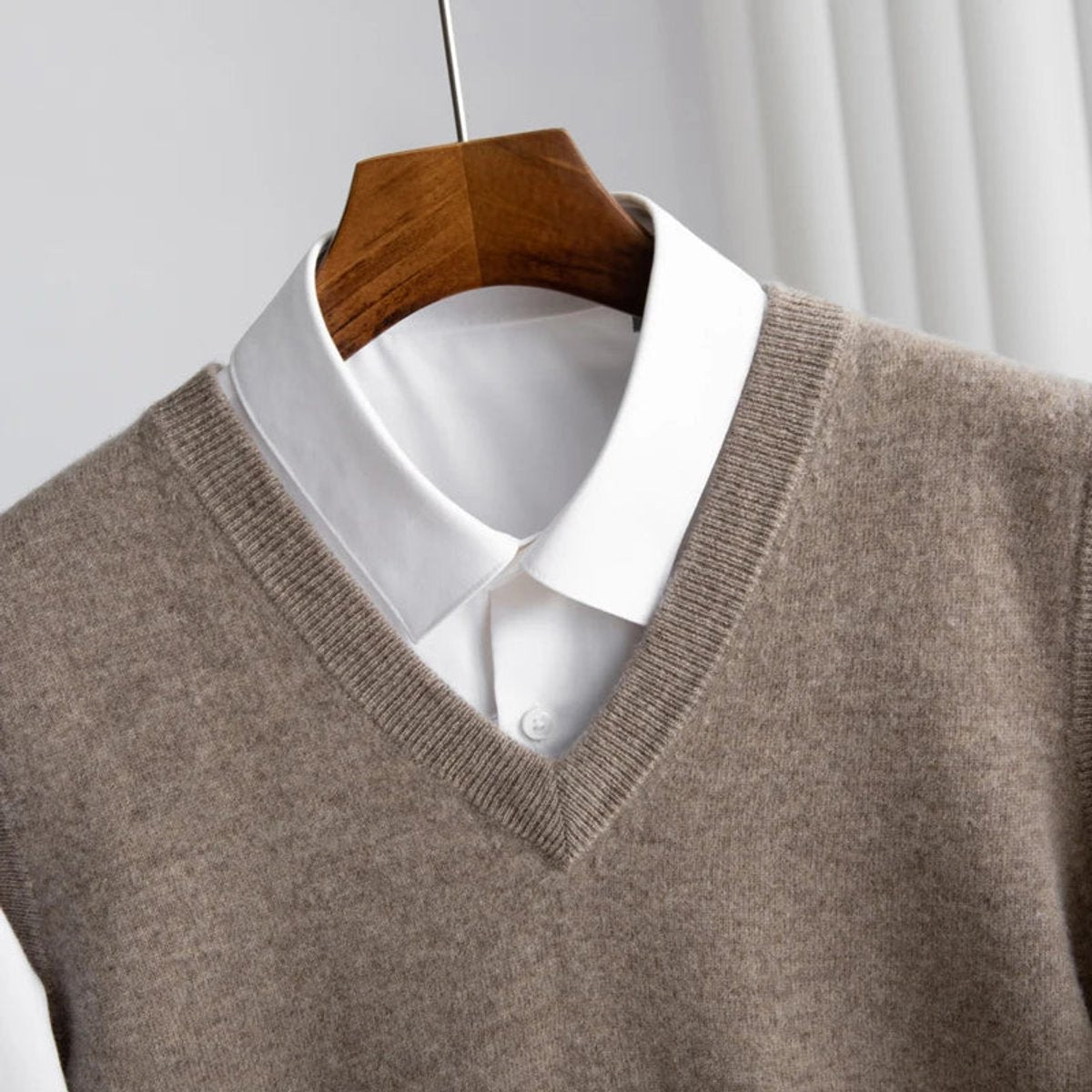Débardeur en maille à col en V pour homme, en laine mérinos, idéal à superposer