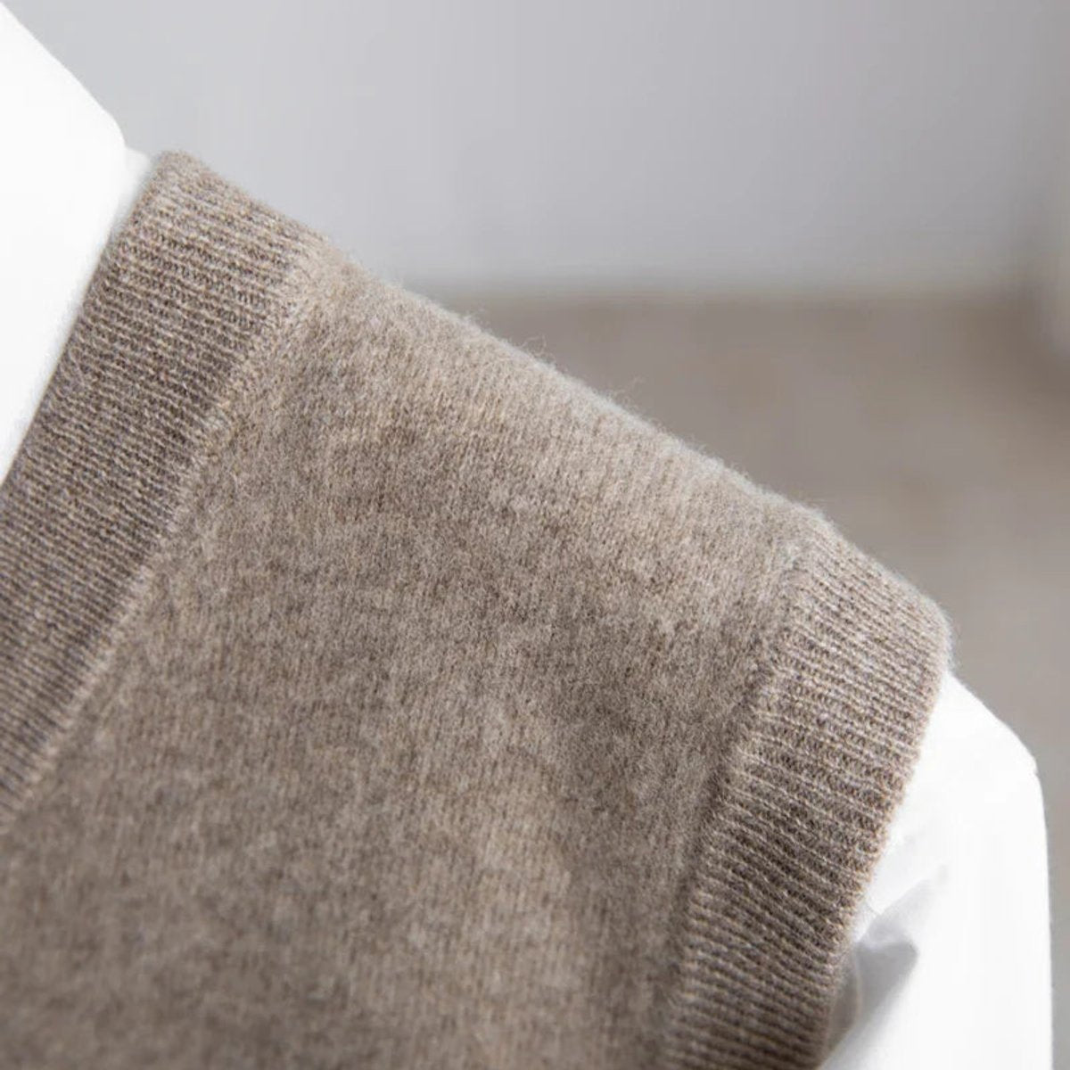 Débardeur en maille à col en V pour homme, en laine mérinos, idéal à superposer