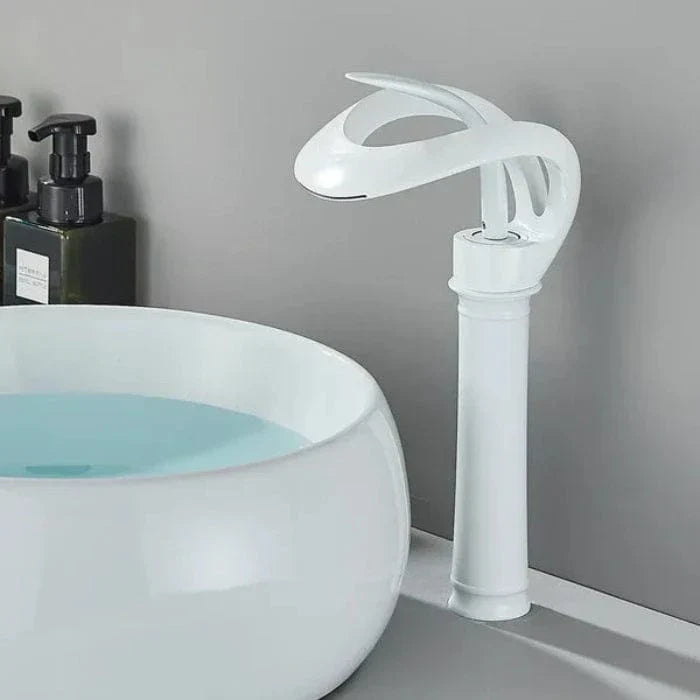 Robinet moderne en laiton effet cascade pour lavabo de salle de bains