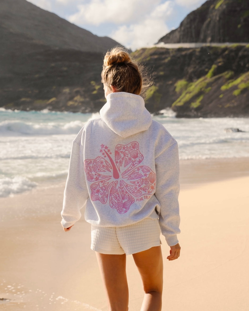 Oversized Hoodie with Tropical Print - Comfortable Streetwear