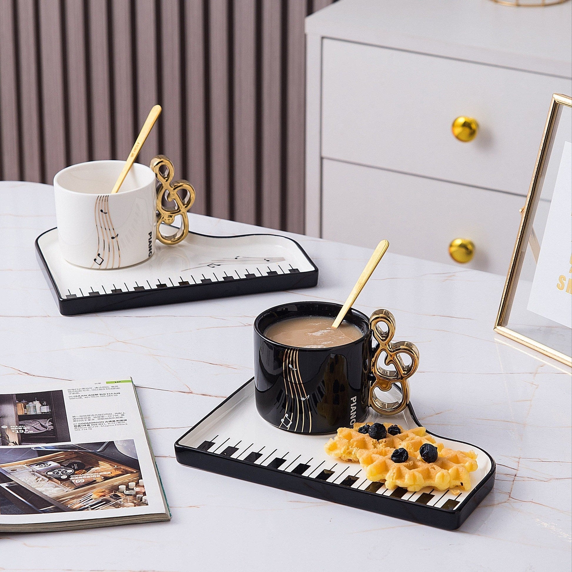 Pianissimo of Taste – Elegant Cup and Tray Set for Music Lovers