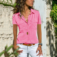 Camisa de corte relajado con botones y bolsillos en el pecho
