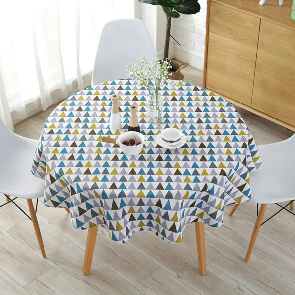 Round Tablecloth with Herringbone Pattern for Stylish Table Decor