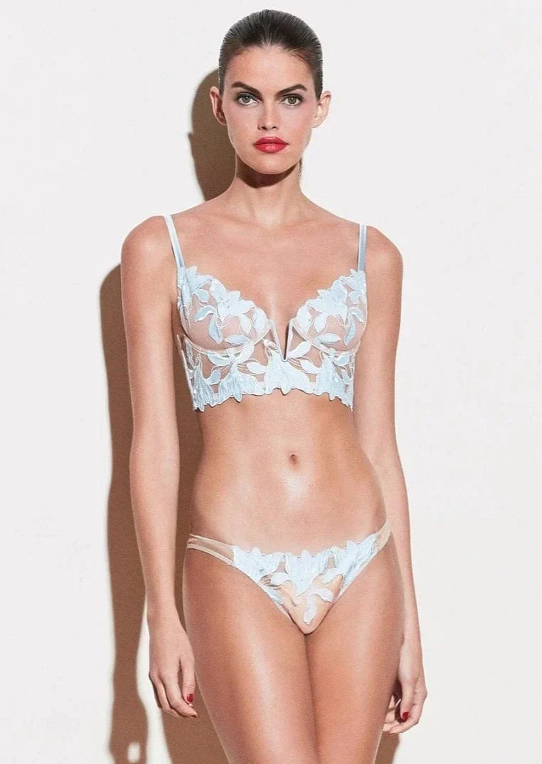 Ensemble de lingerie en dentelle française sexy avec décolleté en V plongeant