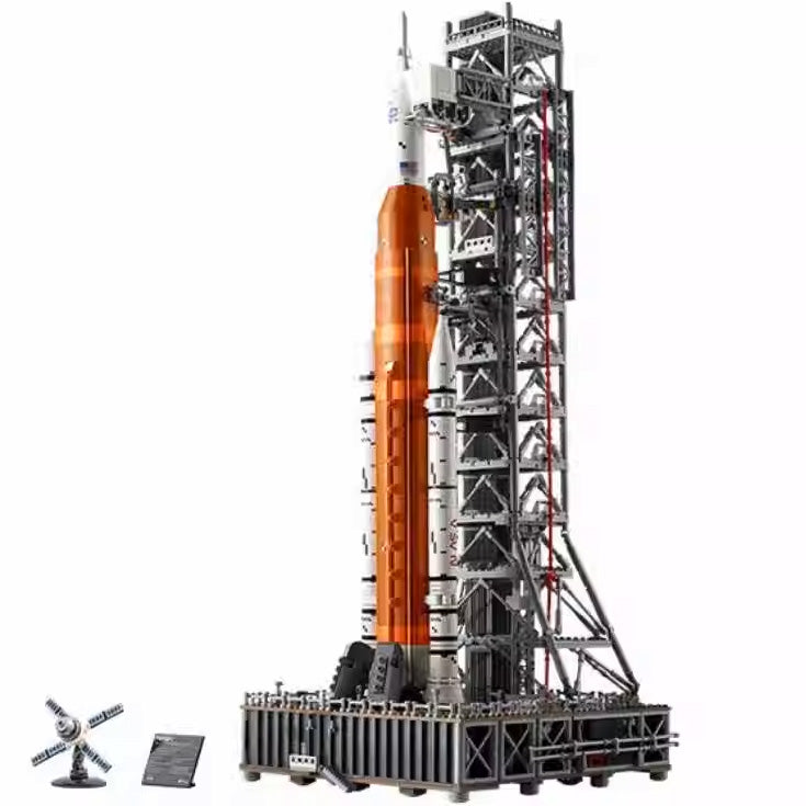 Stellar Forge | Artemis Space Launch System Model Kit