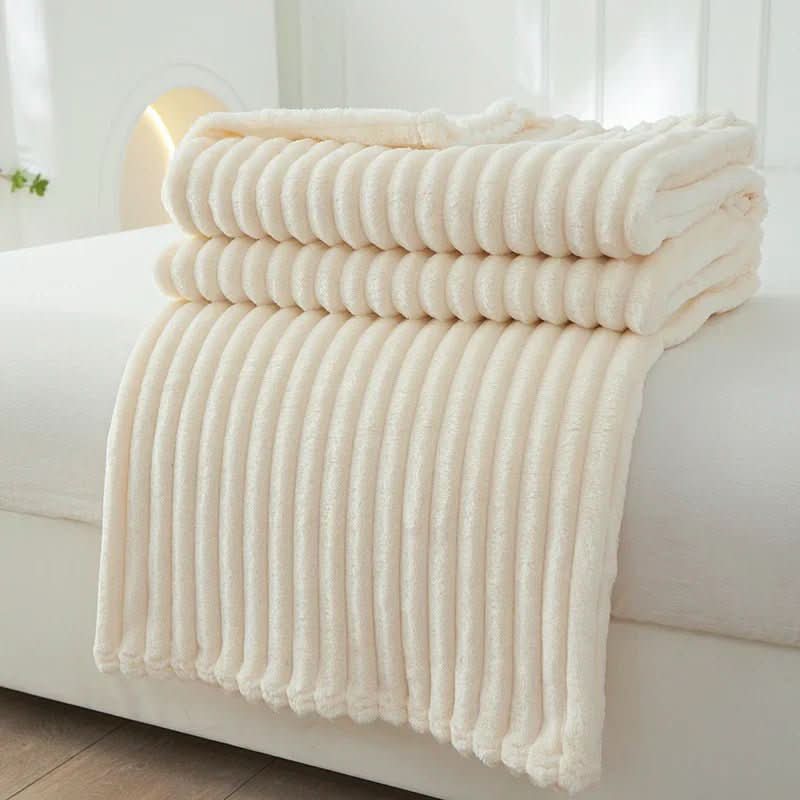 STRIPEWARM – Wide Flannel Fleece Blanket with Stripe Pattern
