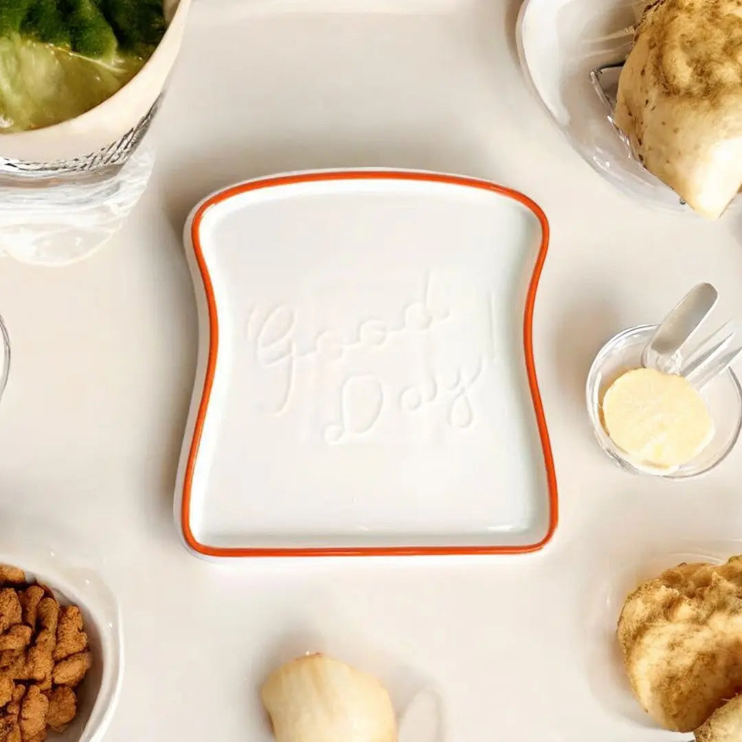Assiette en céramique en forme de toast