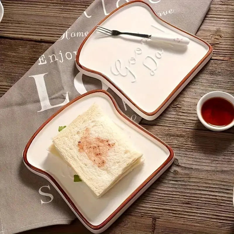 Assiette en céramique en forme de toast