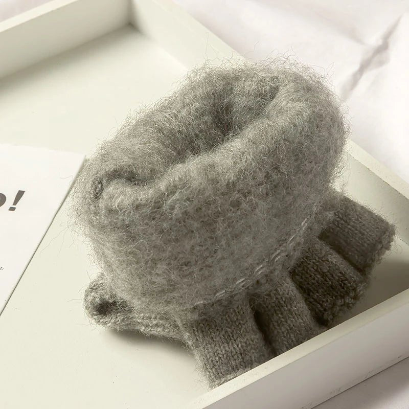 WARMTOUCH – Winter half-finger gloves with touchscreen function & soft knit design
